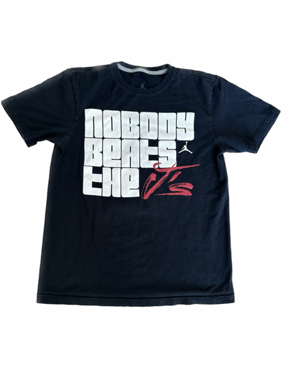 Pre-Owned Air Jordan Nobody Beats the Js Shirt Size M