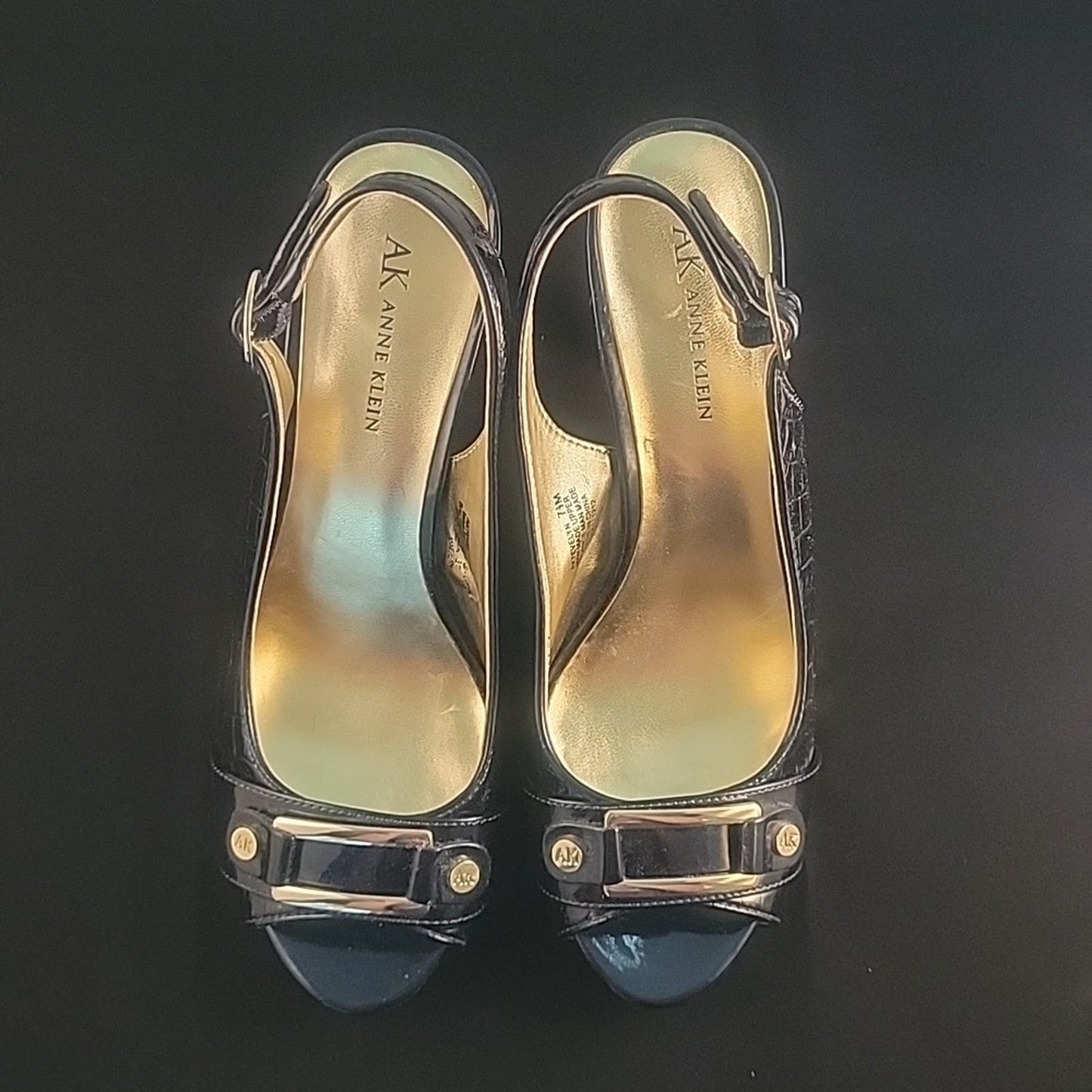 ANNE KLEIN | Navy heels | 7.5M