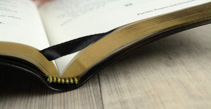 The Valley of Vision: A Collection of Puritan Prayers & Devotions