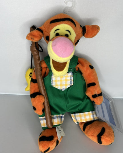 Fisherman Tigger Disneyland Paris 9” NWT