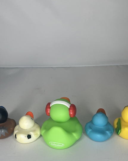 Set Of 5 Assorted Rubber Ducks