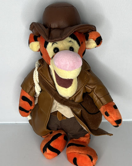Adventurer Tigger Plush Toy Exclusive Walt Disney World 9”