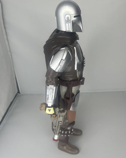 Star Wars The Mandalorian Talking Action Figure 14” Poseable Disney Store Works