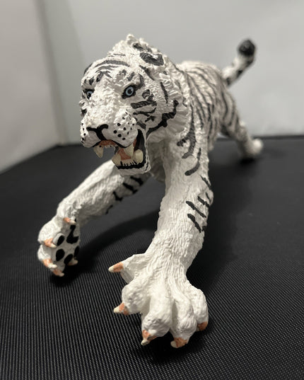 Safari Vanishing Siberian Tiger Figure Toy Diorama Model 1/10 Scale Retired 11"