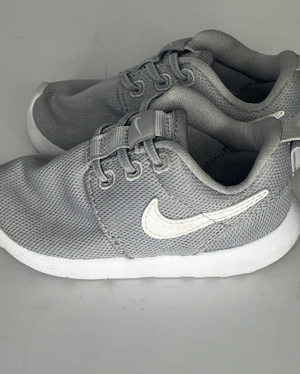 Nike Boys 6c Gray