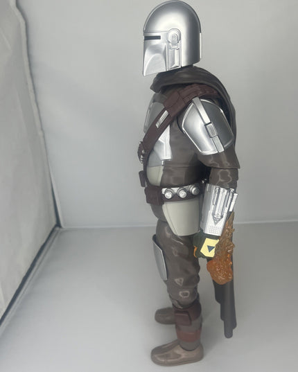 Star Wars The Mandalorian Talking Action Figure 14” Poseable Disney Store Works
