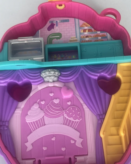 Polly Pocket Mini Toy Something Sweet Cupcake House