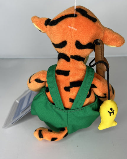 Fisherman Tigger Disneyland Paris 9” NWT
