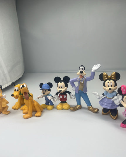 Mickey And Friends Eight Figures - Just Play