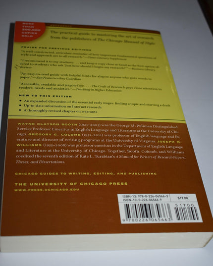 The Craft of Research, Third Edition (Chicago Guides to Writing, Editing, and P