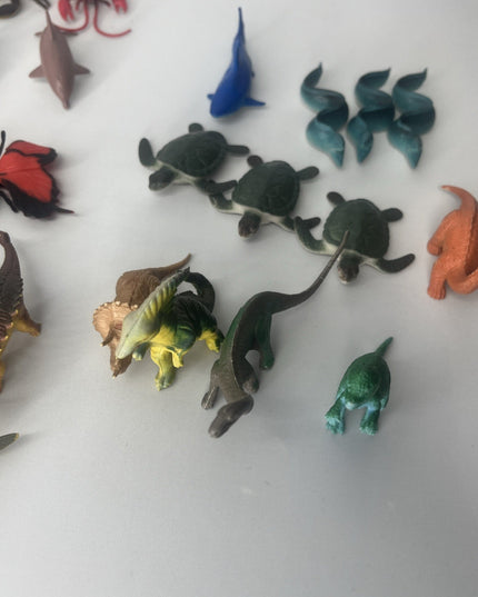 Lot of 60 Unbranded 1” Animal Figurines