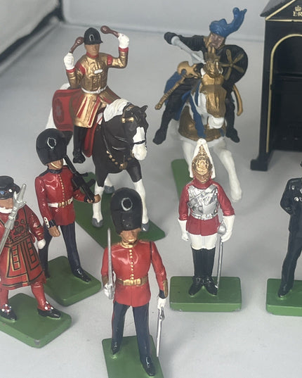 Lot of 20 Vintage Britains Figures and 1 Tower 1971-1990