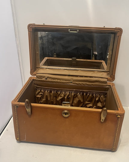 Mid-Century Samsonite 4612 Train Case...No Key!