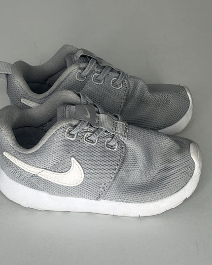 Nike Boys 6c Gray