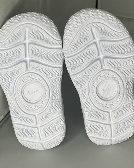 Nike Boys 6c Gray