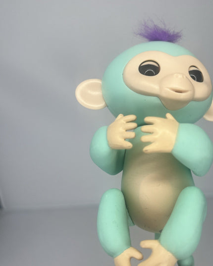 WowWee Fingerlings Interactive Toy Baby Monkey Mint Green Purple Hair Working