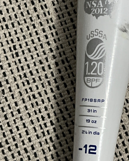31 Inch Easton Sapphire Fast Pitch Softball Bat