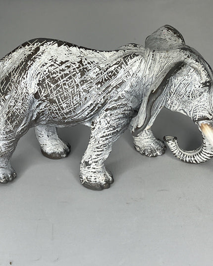 Mojo 2010 Elephant Figure