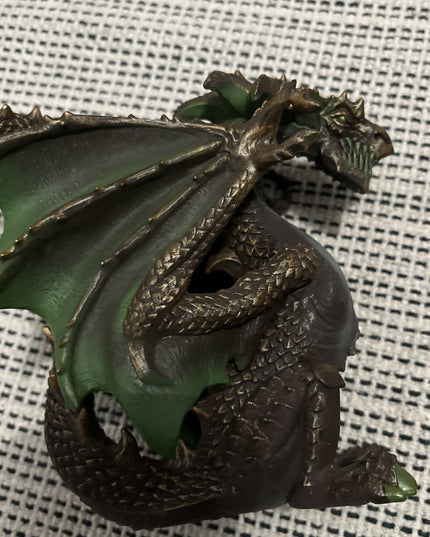 Safari LTD 2018 Thorn Dragon Fantasy Figure Gold Brown Green Wings 5 Inches