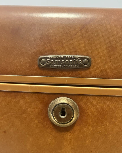 Mid-Century Samsonite 4612 Train Case...No Key!
