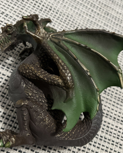 Safari LTD 2018 Thorn Dragon Fantasy Figure Gold Brown Green Wings 5 Inches
