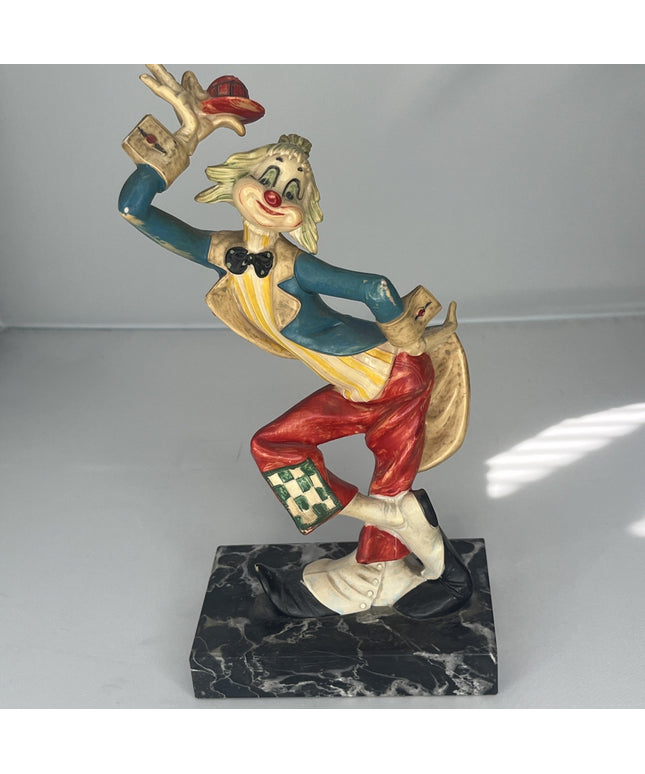 DEPOSE hat-tipping clown statue on marble base, #945