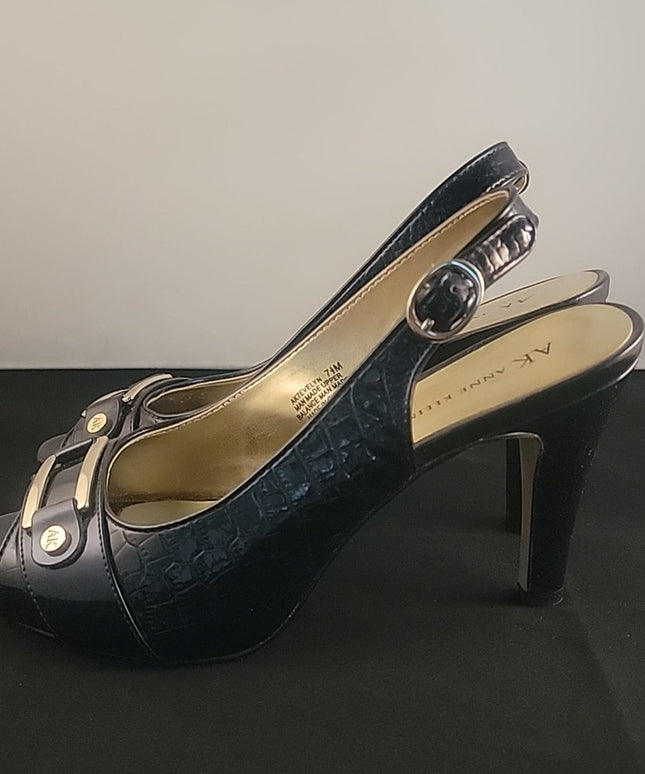 ANNE KLEIN | Navy heels | 7.5M